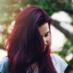 Henna na siwe włosy: moje doświadczenia z dwuetapowym farbowaniem ziółkami
